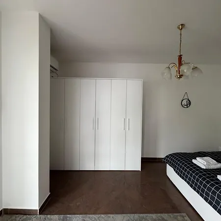 Dennys At Blloku Apartmán Tirana